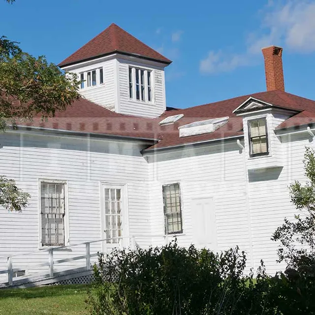 Victorian mansion - Haliburton House
