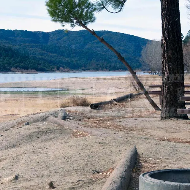 Lake Hemet camping picnic area