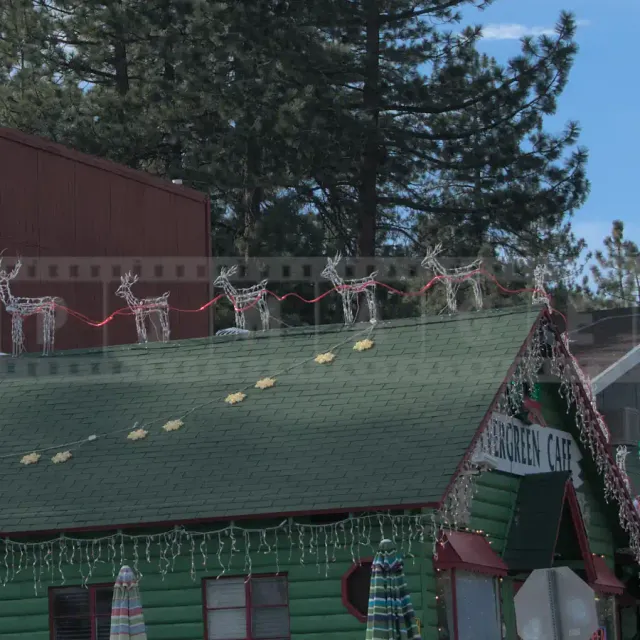 Evergreen cafe in Wrightwood California with Xmas decorations